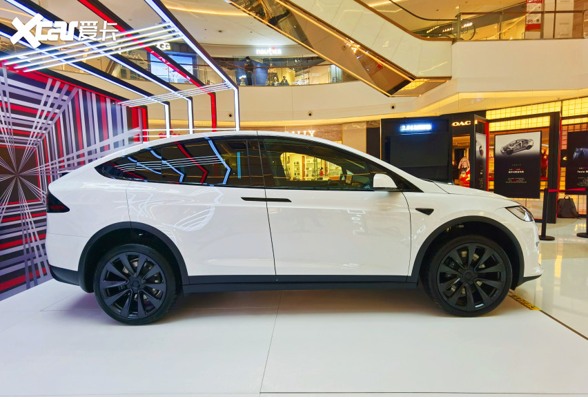 斯拉Model X PlaidAG真人性能怪兽 抢先体验特(图5)