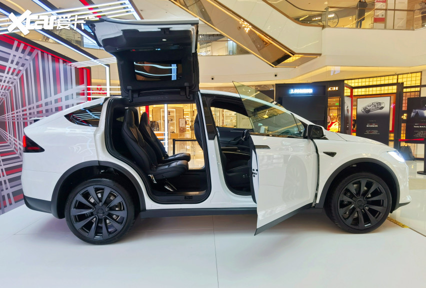 斯拉Model X PlaidAG真人性能怪兽 抢先体验特(图7)