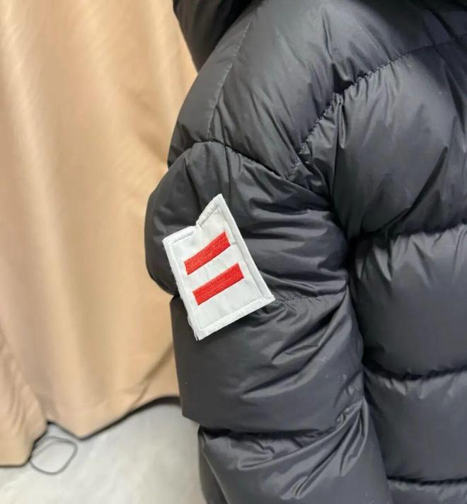 们个个杏林圣手心灵手巧具象化了！AG真人平台论给羽绒服续命妈妈(图4)